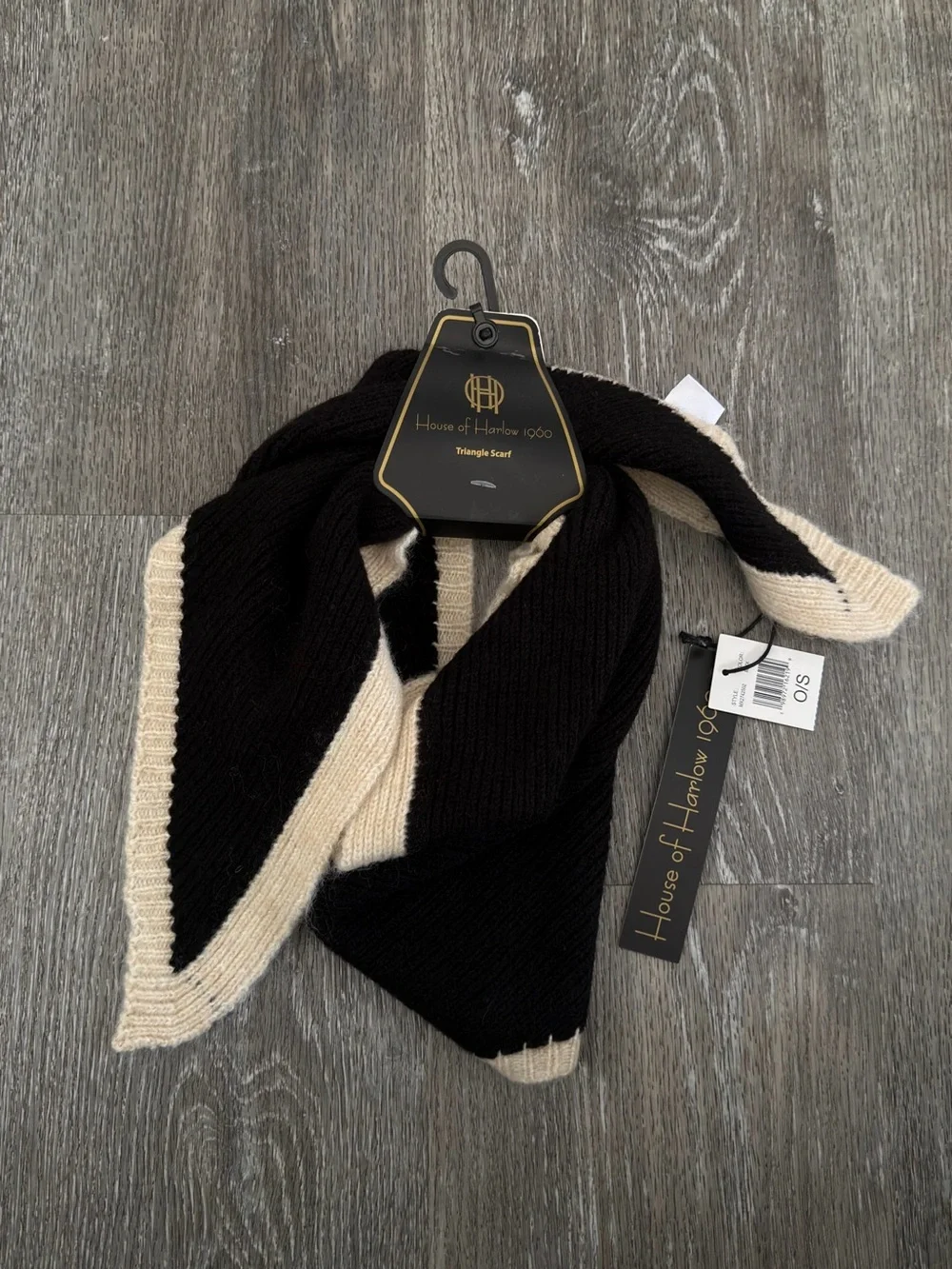House of Harlow 1960 Black and Cream Knit Cowl Scarf